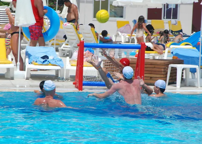 Hedef Beach Resort & Spa Hotel Konaklı